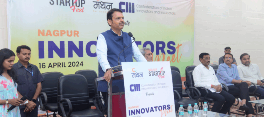 Devendra Fadnavis at Innovators Meet 2024 Nagpur